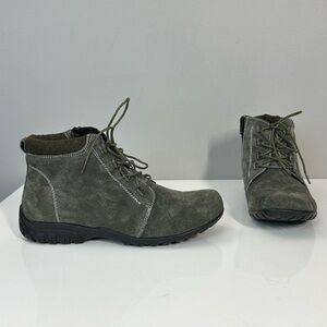 Propet Delaney Suede Olive Green Lace Up Boots Size 8 Bohemian Indie Sleeze